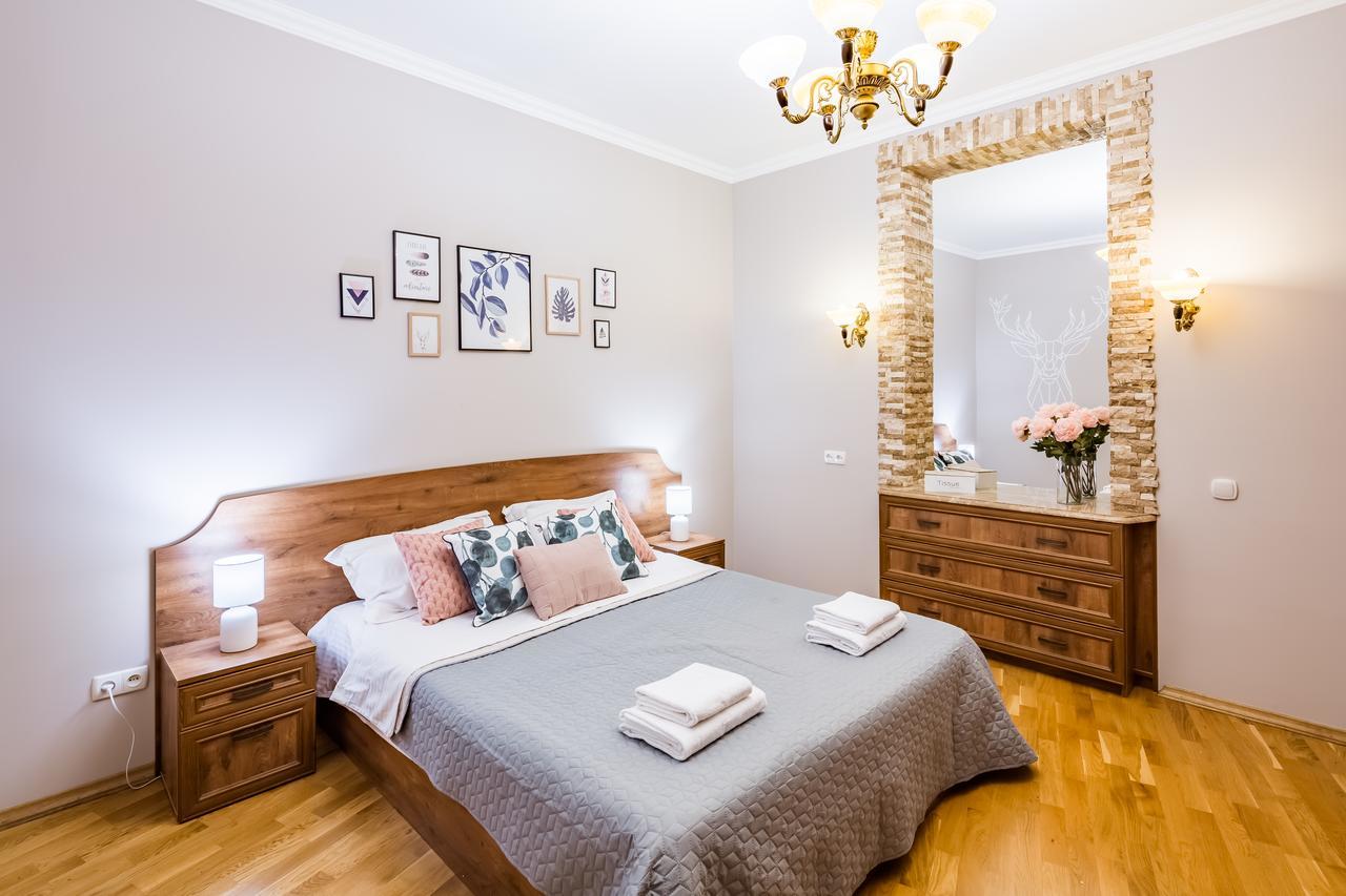 High Castle Apartment Lviv Bagian luar foto